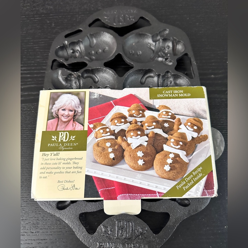 NEW Paula Deen Signature Cast Iron Snowman Bakeware Pan Cookie Cake Mold